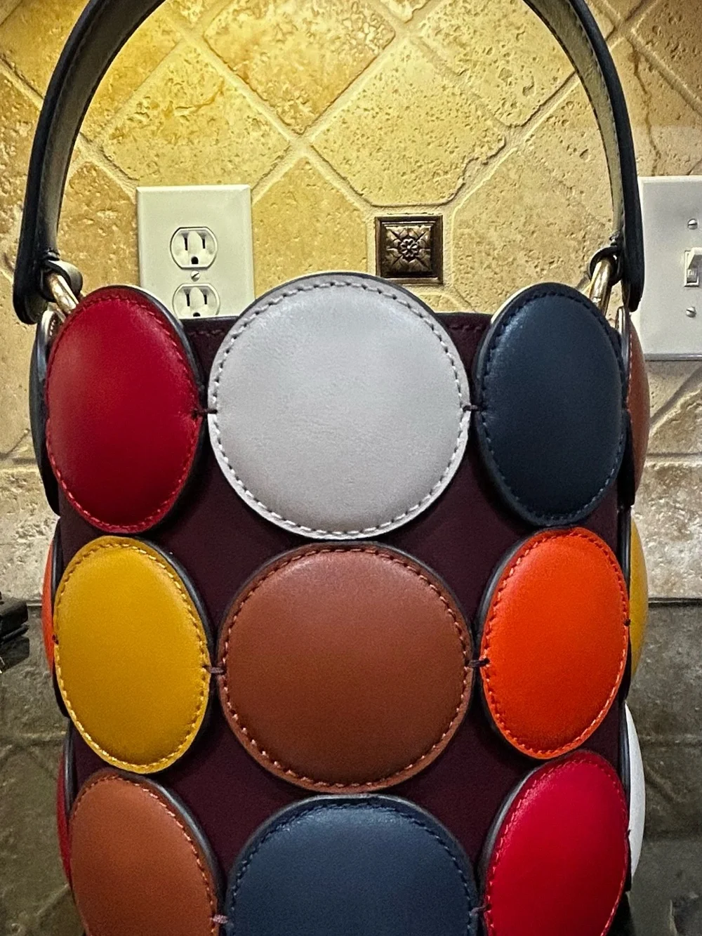Kate Spade Multicolor Circle Appliqué Bucket Bag - Burgundy